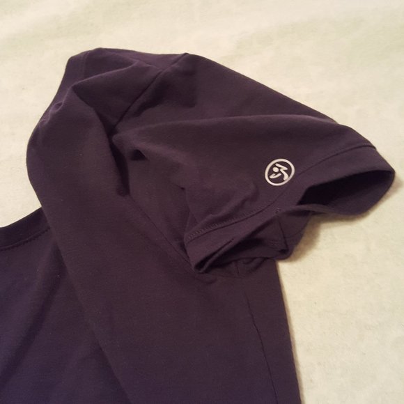 2/$20 Zumba Scoop Neck Top Navy Pink Medium - Picture 5 of 10